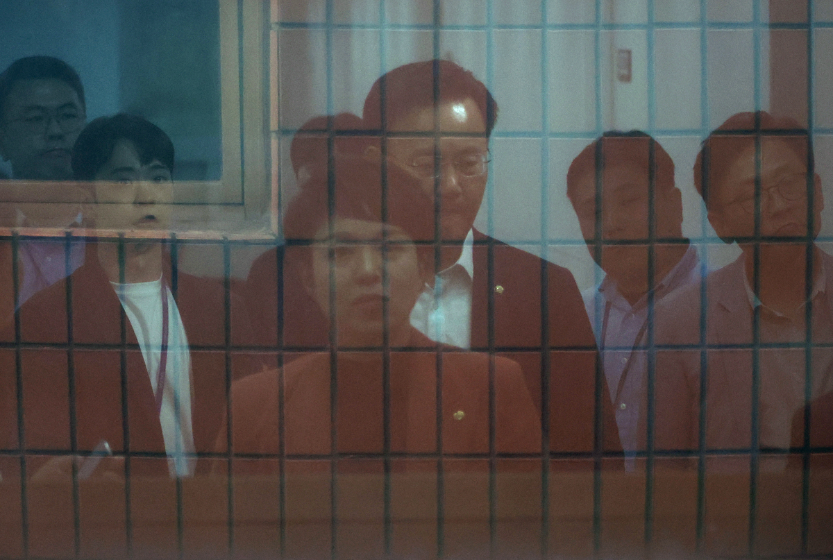 당사 압수수색당한 국민의힘, 대응에 분주…당권주자마다 대여 투쟁 의지 천명