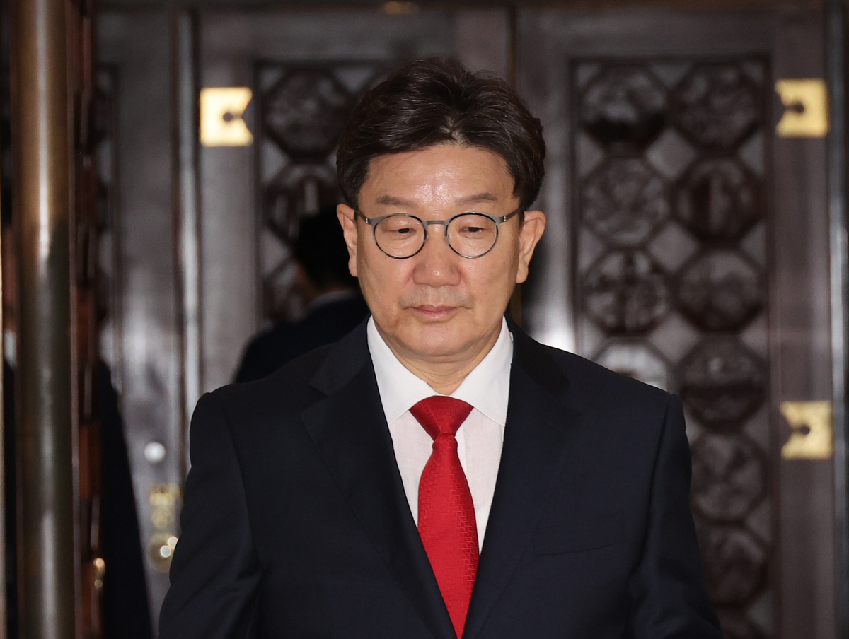 권성동 의원 본회의장 출석 장면