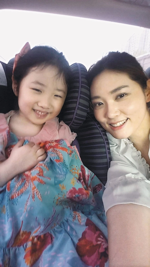 아이가 어렸을 때 그 차에서 필자와 함께했던 장면.