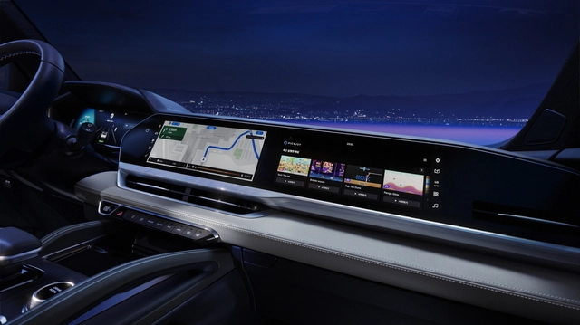 르노코리아 그랑 콜레오스에 탑재된 ‘오픈R 파노라마 스크린’. 르노코리아 제공