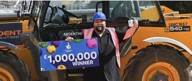 100만 파운드(약 19억 원) 복권에 당첨된 영국 남성 아담 로페즈. 로터리 유에스에이 캡처 뉴시스