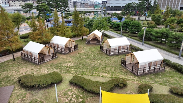 파주시가 오는 14일부터 운정호수공원 내 ‘피크닉장’을 시범 운영한다. 파주시 제공