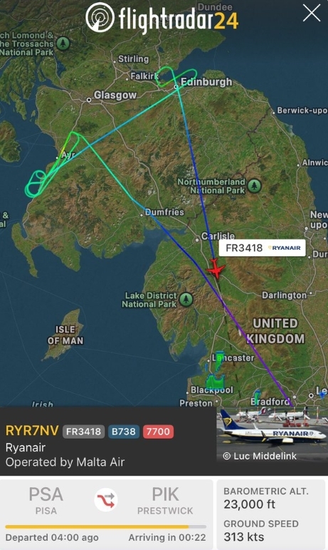 영국 저가항공사 라이언에어 조종석 승무원이 연료 비상 경보를 발령했을 때의 비행 레이더.   사진= X ‘flightradar24’ 캡처