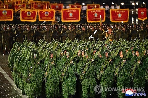 지난 10일 김일성광장에서 노동당 창건 80주년 경축 열병식이 성대히 거행됐다고 조선중앙통신이 11일 보도했다. 사진은 길리슈트를 착용한 북한군 저격수부대.조선중앙통신 캡처/연합뉴스
