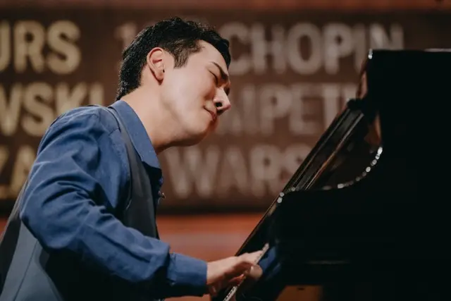 피아니스트 이효가 제19회 쇼팽국제콩쿠르에서 본선 3라운드 진출을 확정지었다. 쇼팽국제콩쿠르 제공