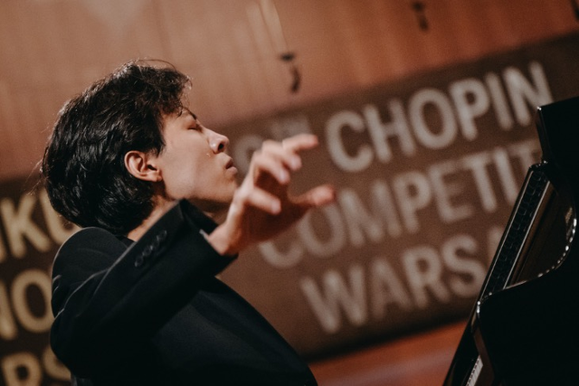 피아니스트 이혁이 제19회 쇼팽국제콩쿠르에서 본선 3라운드 진출을 확정지었다. 쇼팽국제콩쿠르 제공