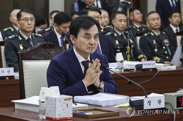 이재명 정부 첫 국정감사가 시작된 13일 서울 용산구 국방부 청사에서 열린 2025 국방부 국정감사에서 안규백 국방부 장관이 출석해 있다. 국방부사진기자단 제공