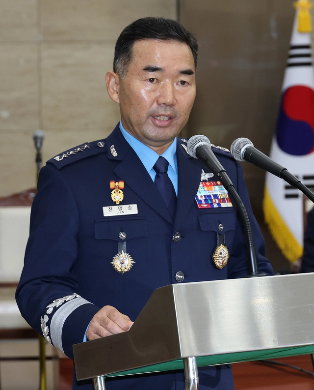 진영승 합동참모본부 의장이 14일 서울 용산구 합동참모본부에서 열린 국회 국방위원회 국정감사에서 발언하고 있다. 국회사진기자단 제공