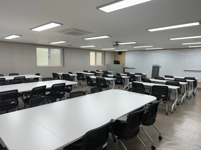 구로구 청년창업지원센터 2층 강의실 내부 모습. 구로구청 제공