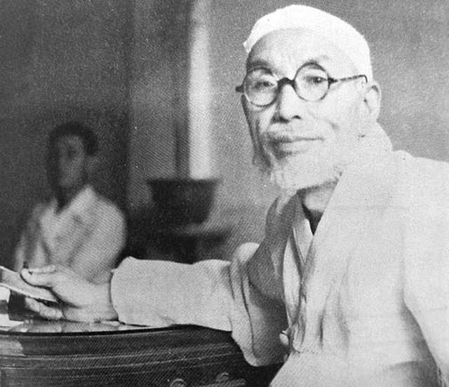 1945년 평남 인민정치위원회 위원장 시절의 고당 조만식 선생. 머리에 붕대를 감고 있는 이 모습이 그의 마지막 사진이다.     고당기념사업회 제공