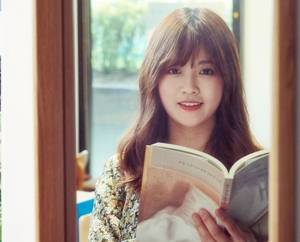 ‘죽고 싶지만 떡볶이는 먹고 싶어’ 백세희 작가 별세[부고]