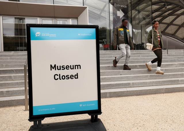 13일 미국 워싱턴DC에 위치한 미국 국립항공우주박물관이 연방정부 셧다운 여파로 닫혀있는 모습. 로이터 연합뉴스