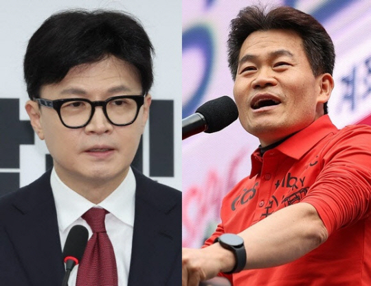 한동훈(왼쪽) 전 국민의힘 대표과 전 한국사 강사 전한길 씨. 연합뉴스