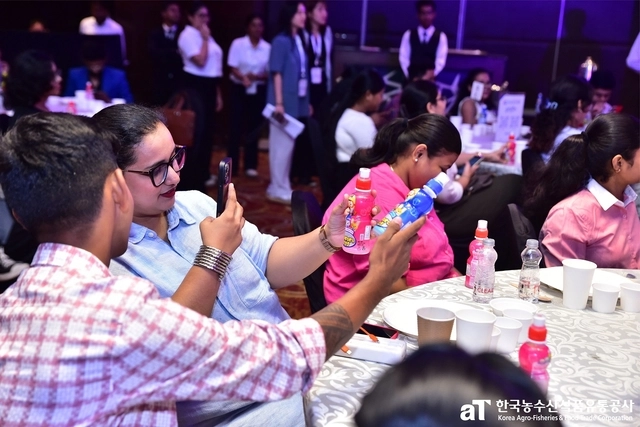 인도 뭄바이 K-푸드페어 소비자품평회 현장. 한국농수산식품유통공사 제공