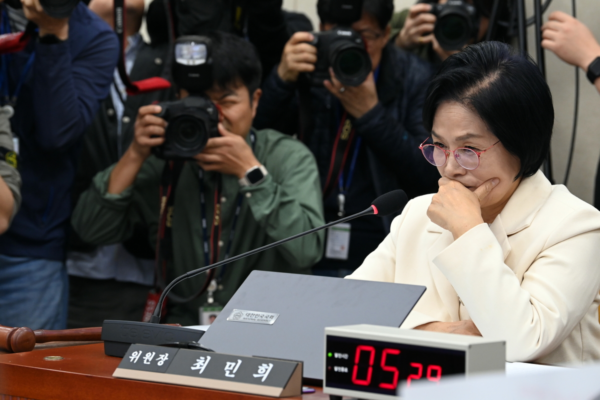 말도 탈도 많았던 추미애·최민희… “F학점 최악국감”