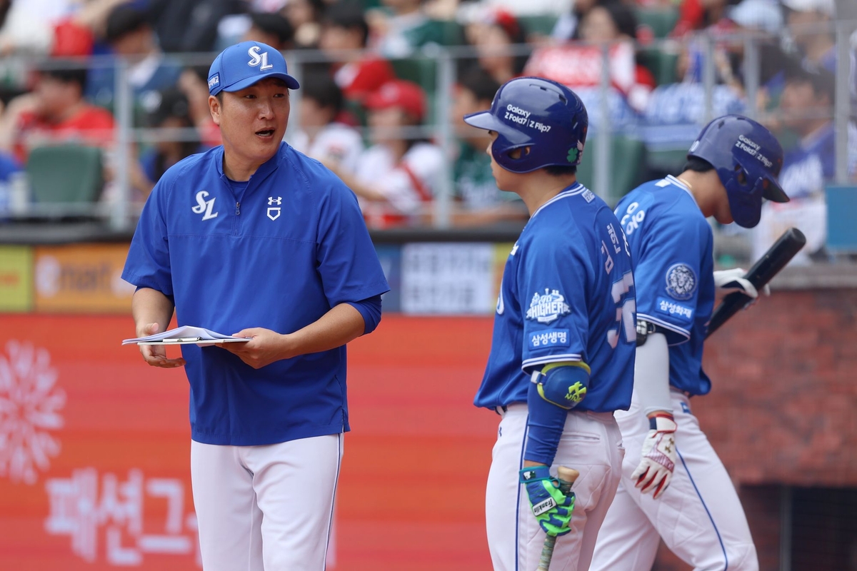 이진영 삼성 코치, 두산행 전격 결정...김원형 감독이 직접 러브콜