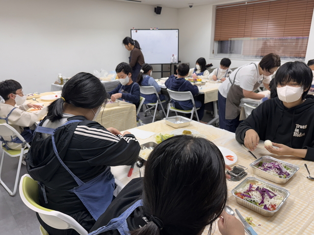 성북구 장위청소년문화누림센터에서 성북구 주민들이 맞춤형 부모교육을 받고 있다. 성북구청 제공