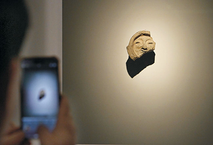 선한 눈매·엷은 미소… ‘와~ 우리 엄마네’[포토 에세이]