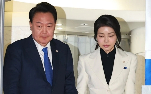 윤석열(왼쪽) 전 대통령과 김건희 여사. 뉴시스