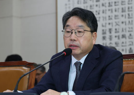 노만석 권한대행 “대장동 항소포기, 숙고한 것…중앙지검장과 협의”