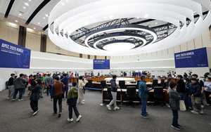 APEC 정상들이 앉았던 자리 어디?