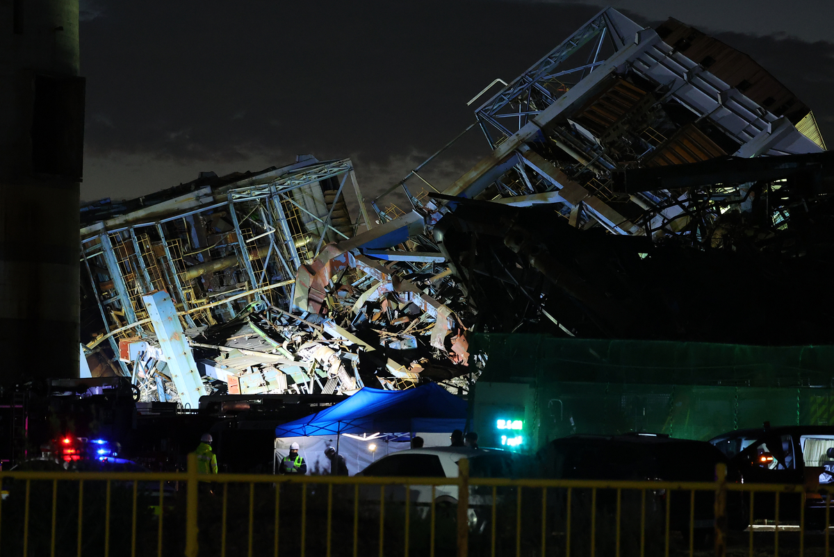 [속보]울산화력 붕괴 현장서 60대 시신 수습…사고 매몰 7명중 사망자 4명으로