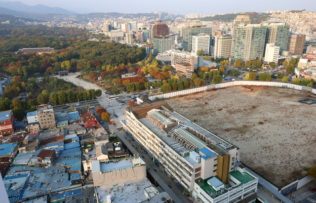 6일 서울 종로구 종묘와 세운4구역 모습. 뉴시스