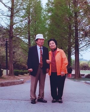 가계부에 쓰인건 헌신과 사랑… 7남매 키우신 흔적에 사무칩니다[그립습니다]