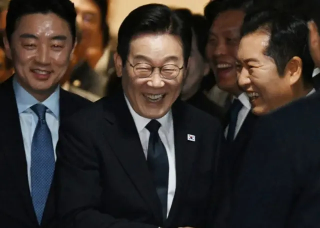 [속보]이재명 재판 재개 ‘동의’ 49.2%·‘비동의’ 43.3% ‘김현지 수사해야’ 54.2%-여론조사공정