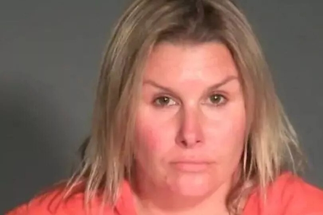 스테파니 젠슨(41). 폰듀랙 카운티