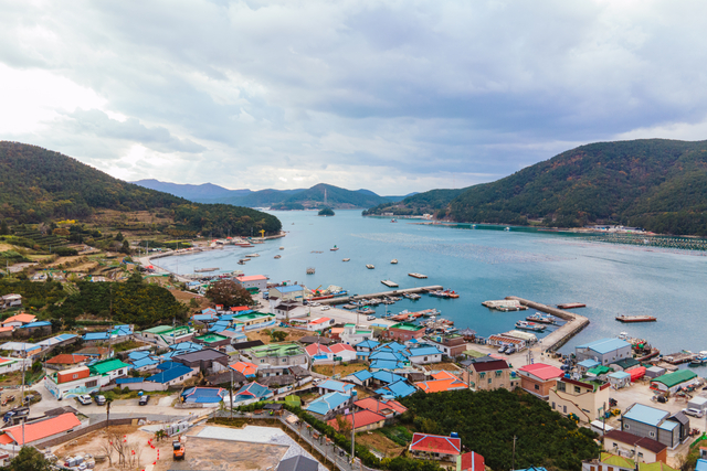 거제 산달도마을 전경. 해양수산부 제공