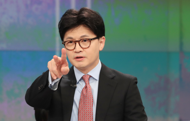 “왜 출마 안 하겠다고 선언하겠나” 지방선거 거취 묻자 한동훈이 ‘한 말’