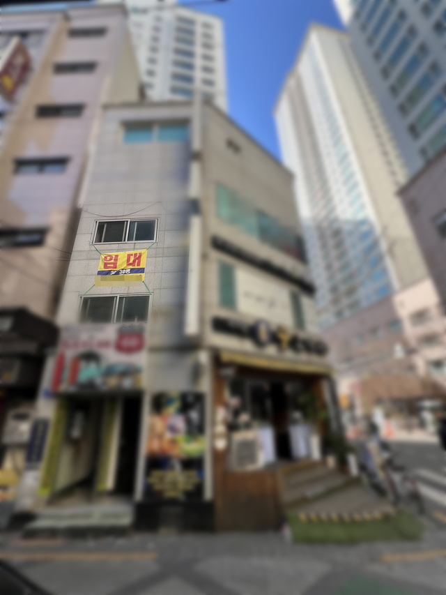 빈 건물인 전세사기 일당의 부산 연제구 소재 법인. 부산경찰청 제공