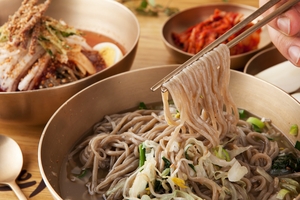 국수로, 전으로, 묵으로… 늦가을에 더 구수한 맛[이우석의 푸드로지]