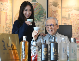 여주 쌀로 빚은 ‘K-소주’ 신화… 원료로 年 2500t 사용해 ‘농가 상생’[지역을 살리는 사람들]