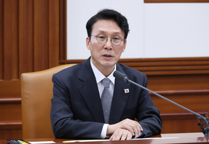 ‘론스타 한동훈’ 띄워줬던 김민석, 이젠···“그런건 절차적인 것” 격하