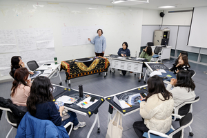 “타로카드로 고민 나눠… 서로의 마음 다독여요”[6시 퇴근 이후]