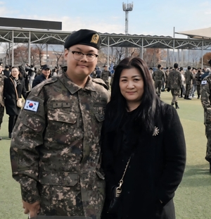 공황장애 이겨낸 늠름한 아들… 이젠 멋진 청년이 되었구나[사랑합니다]