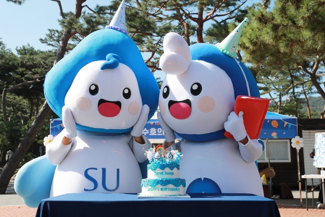 삼육대 공식 캐릭터 수야(오른쪽)와 수호의 모습. 삼육대 제공