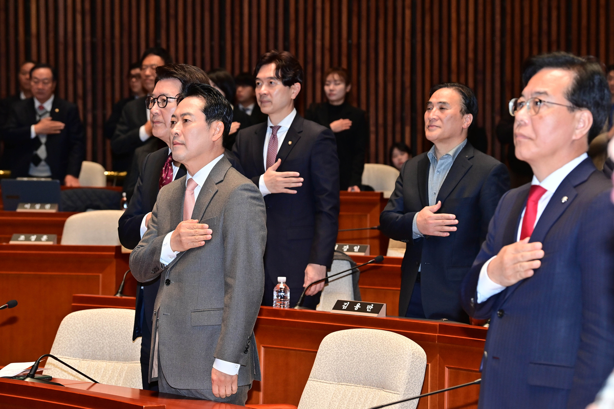 민주, 추경호 체포동의로 ‘내란책임’ 전가… 영장땐 ‘국힘 해산’ 강공 펼듯