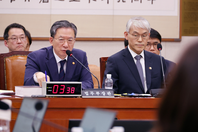 답변하는 정성호