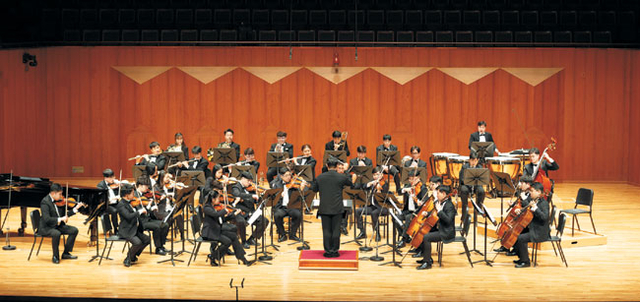 지난해 예술의전당 콘서트홀에서 열린 하트하트오케스트라 정기연주회 모습. 하트하트재단 제공