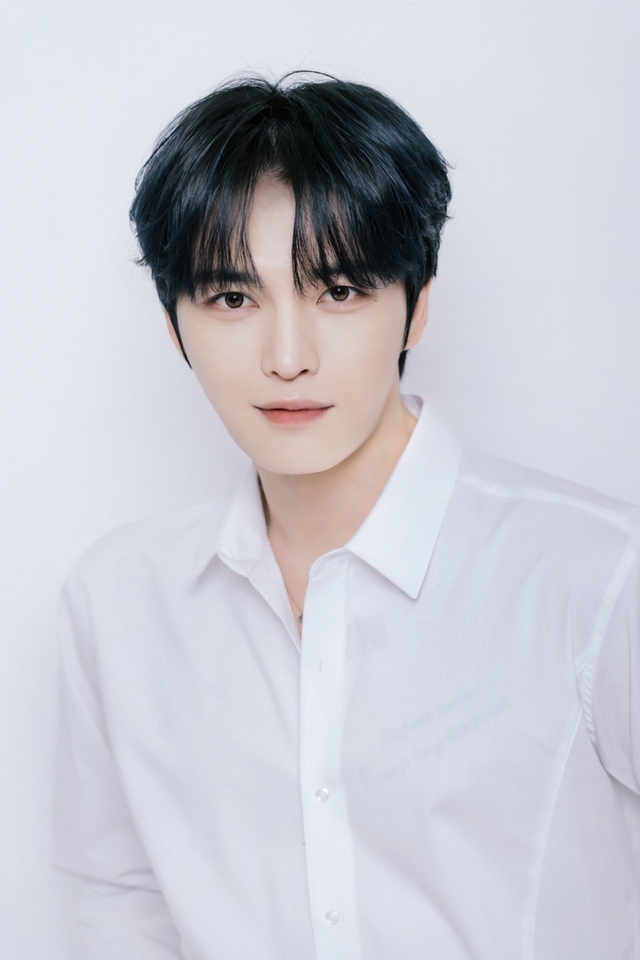 가수 겸 배우 김재중