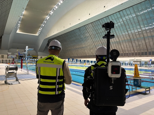 휴대용 AI 장비를 활용한 체육시설 점검 모습. 국민체육진흥공단 제공