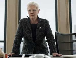 ‘007’ 국장 M역 주디 덴치 “시력 잃어 이젠 연기할 수 없어”