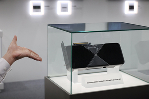 젠슨 황이 서명 GPU