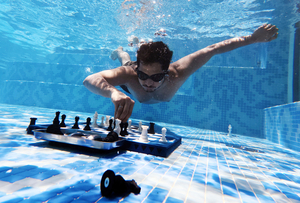 물속에서 ‘신의 한 수’