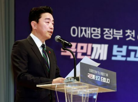 [속보]강훈식 “김남국 문자 내용 전달 안 됐다는 것 확인”