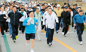 전우들과 마라톤으로 함께한… 청렴했던 이 시대의 ‘최영 장군’[그립습니다]