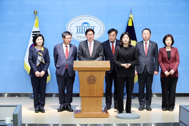 박형준 부산시장이 지난달 19일 ‘글로벌 해양허브도시 부산’ 국회 릴레이 세미나에서 발언을 하고 있다.